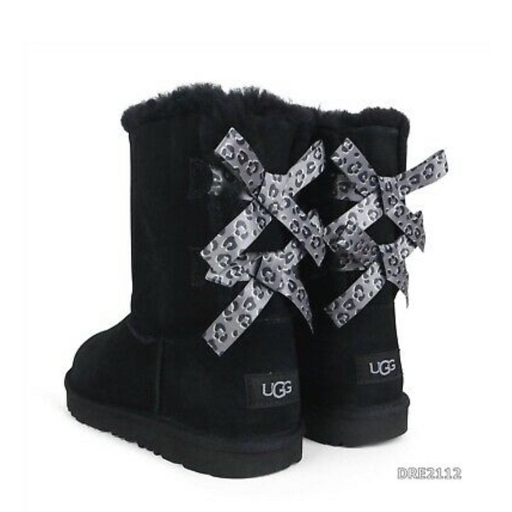 BRAND NEW Girls Black Ugg’s - Picture 3 of 16